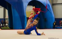 Natali Nikolova participe à sa première Coupe du monde de gymnastique rythmique